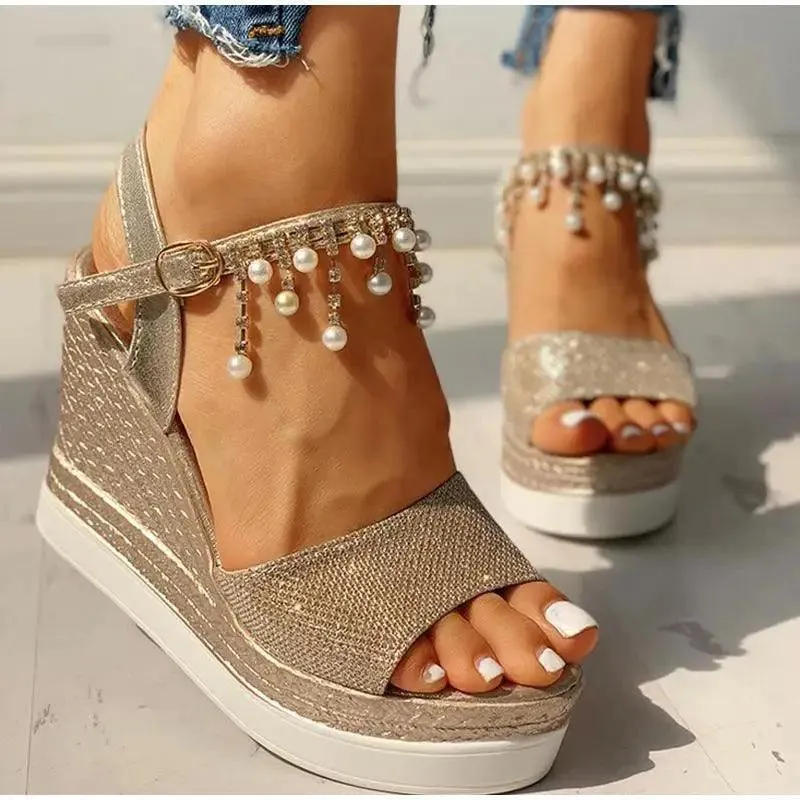 2021 New Women Summer Sandals Studded Detail Luxury Shine Design Casual Womens Shoes
