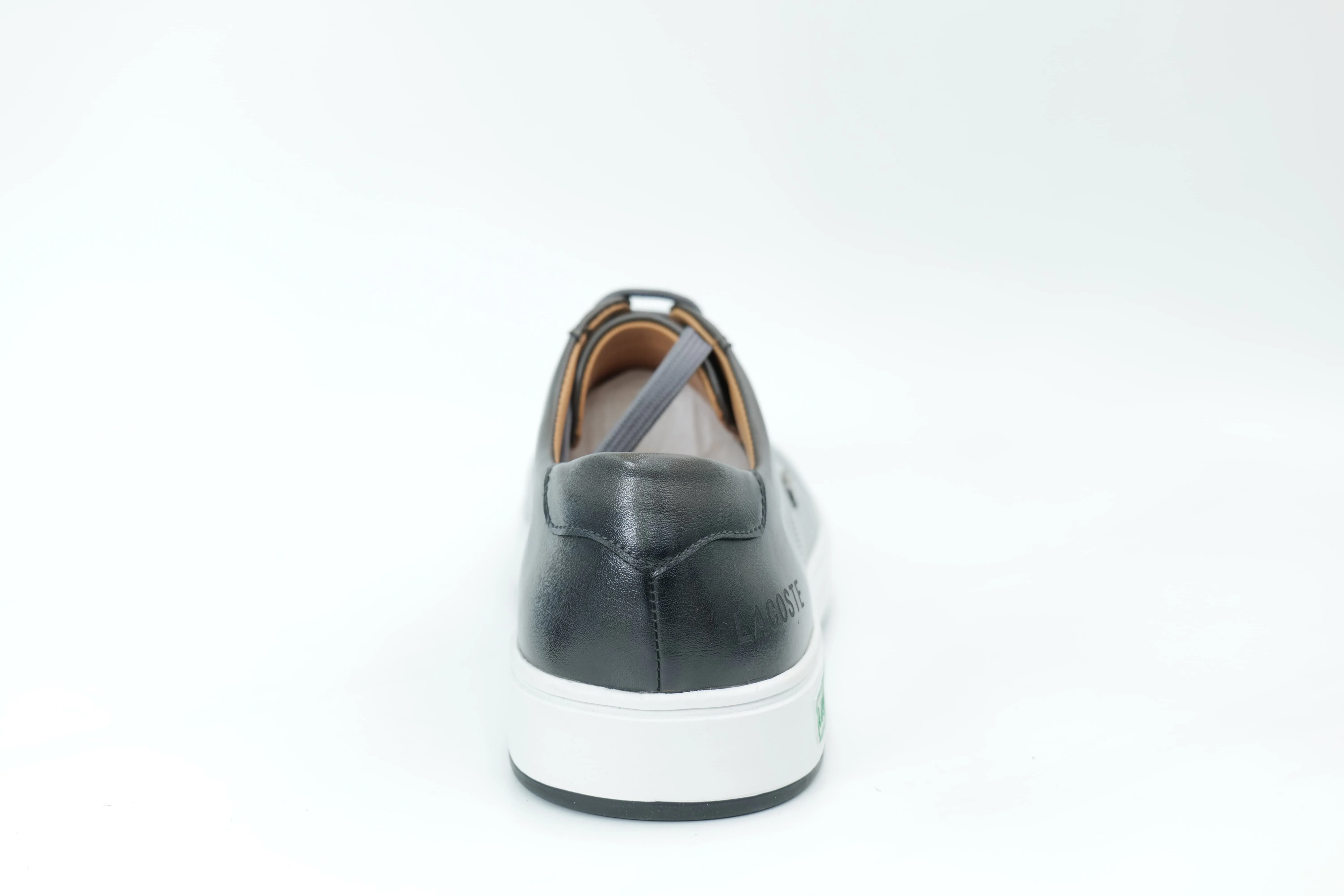 Casual sneakers