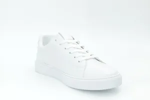 Casual sneakers