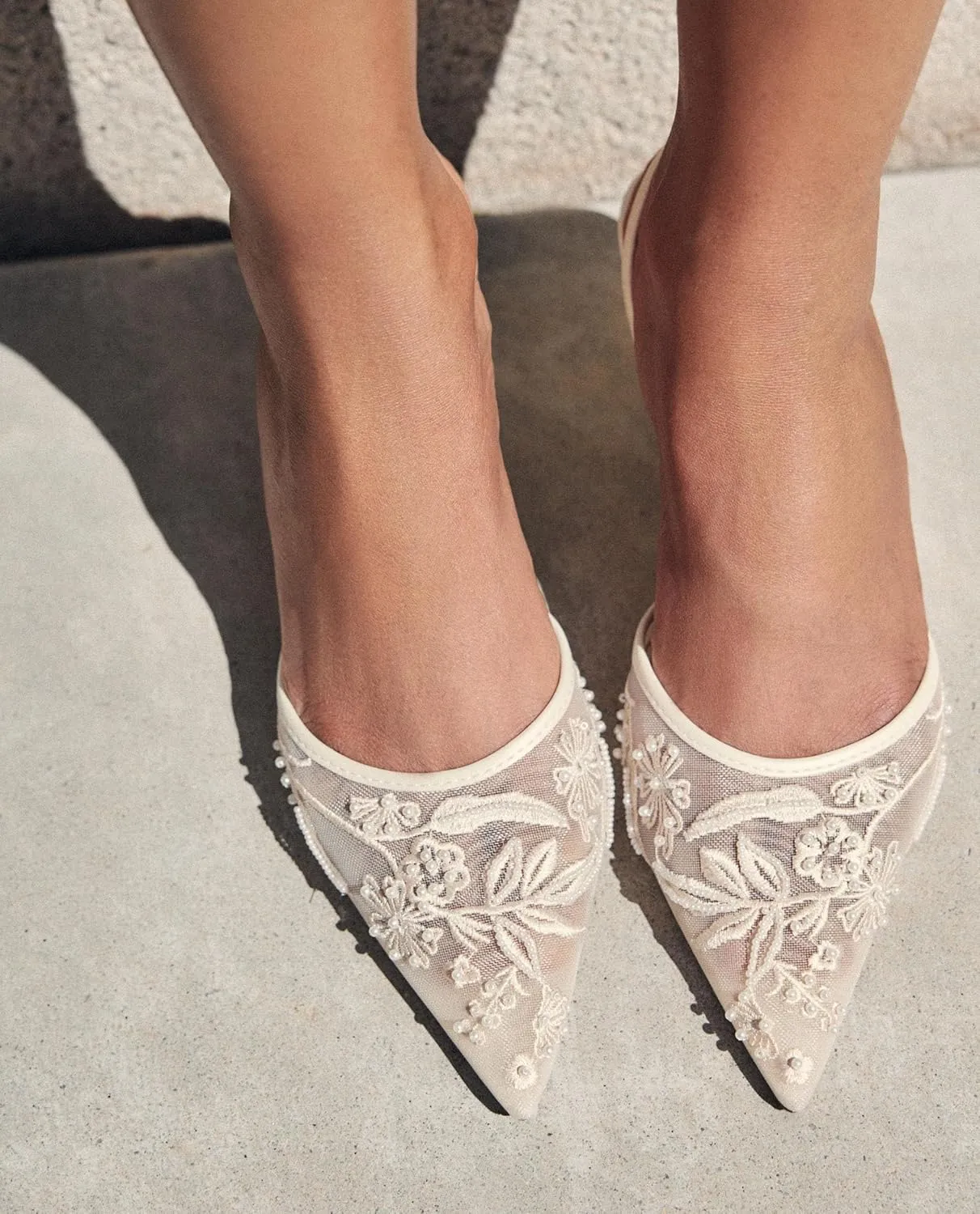 Embroidered Kitten Heels for Women Pointed Toe Mesh Floral Slingback Heeled Sandals With Pearl Slip On Backless Bridal Wedding Sandals Shoes
