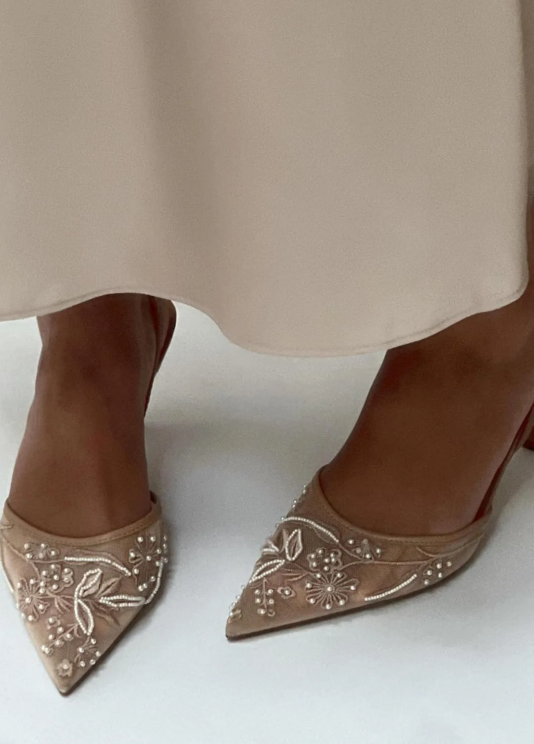 Embroidered Kitten Heels for Women Pointed Toe Mesh Floral Slingback Heeled Sandals With Pearl Slip On Backless Bridal Wedding Sandals Shoes
