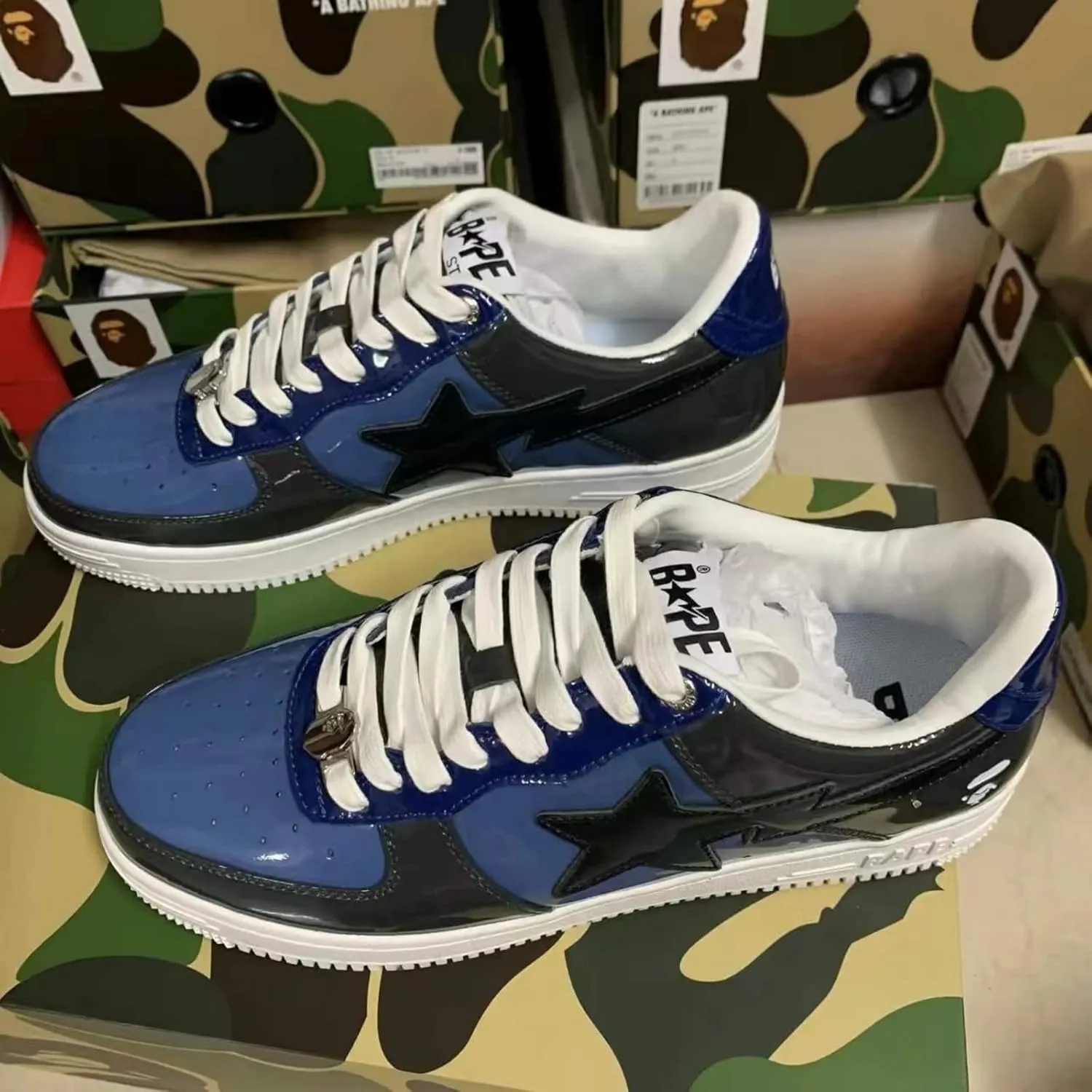 Ervkgm Sneakers for Women Men Classic Ape Head Logo Lightning Star Graphic Leather Trend Sports Shoes Low Top Skateboard Shoe