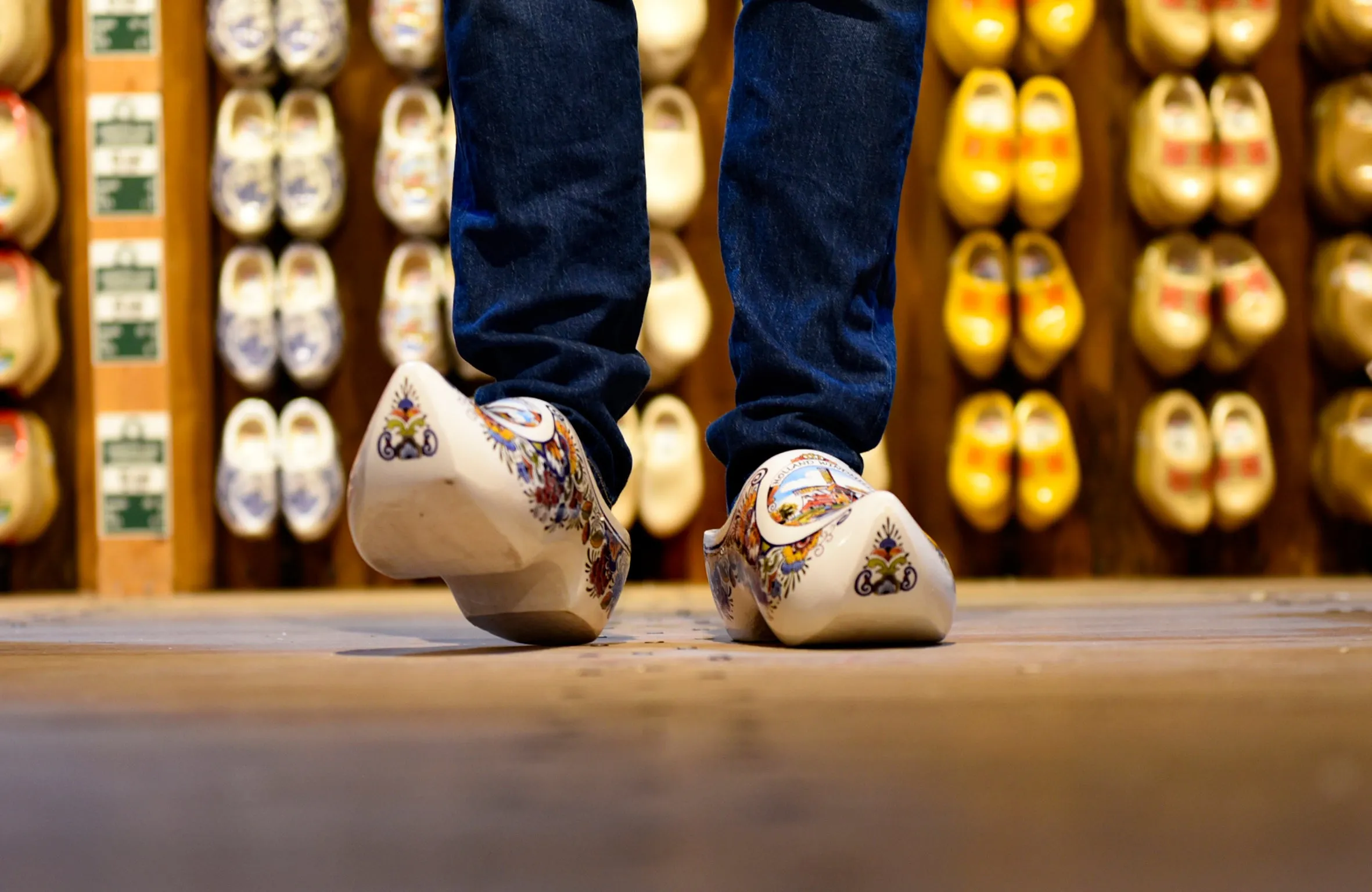 Luxury Decorated Wooden Shoes Poly Colored