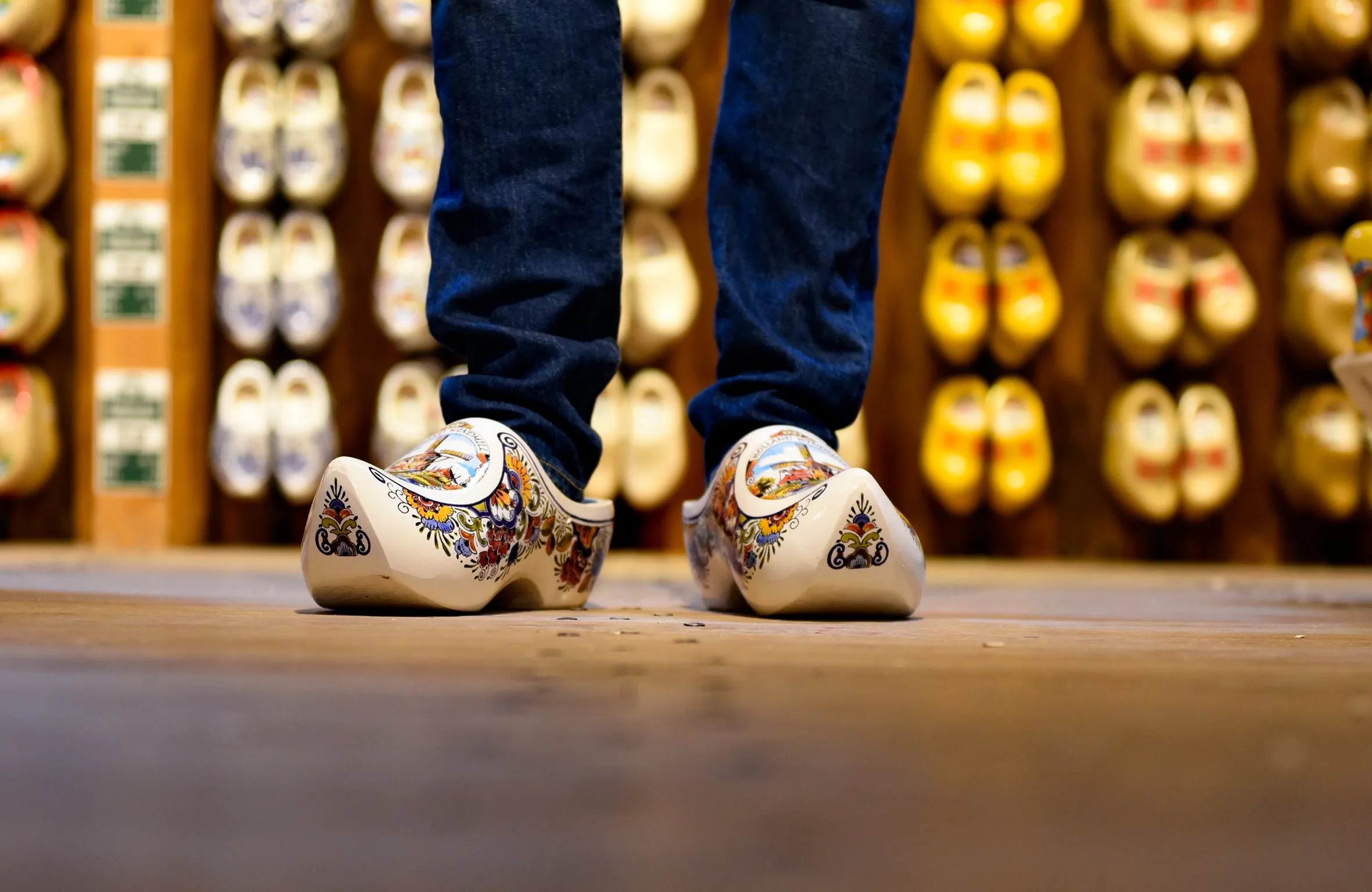 Luxury Decorated Wooden Shoes Poly Colored