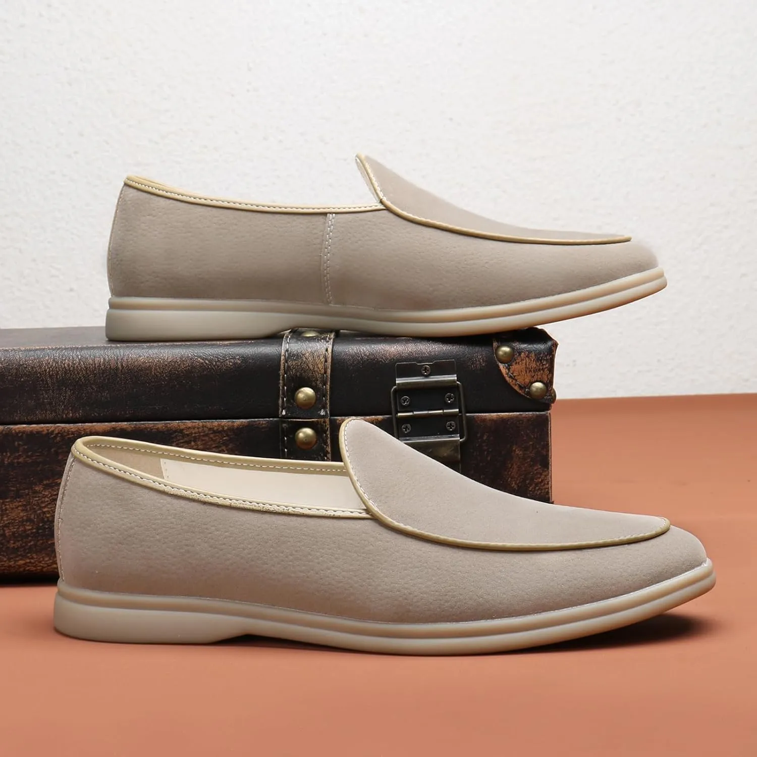 Men's Fashion Suede Leather Slip On Penny Loafers Casual Driving Shoes Moccasins Dress Shoes Comfortable Round Toe Breathable Formal Shoes for Prom Wedding Business