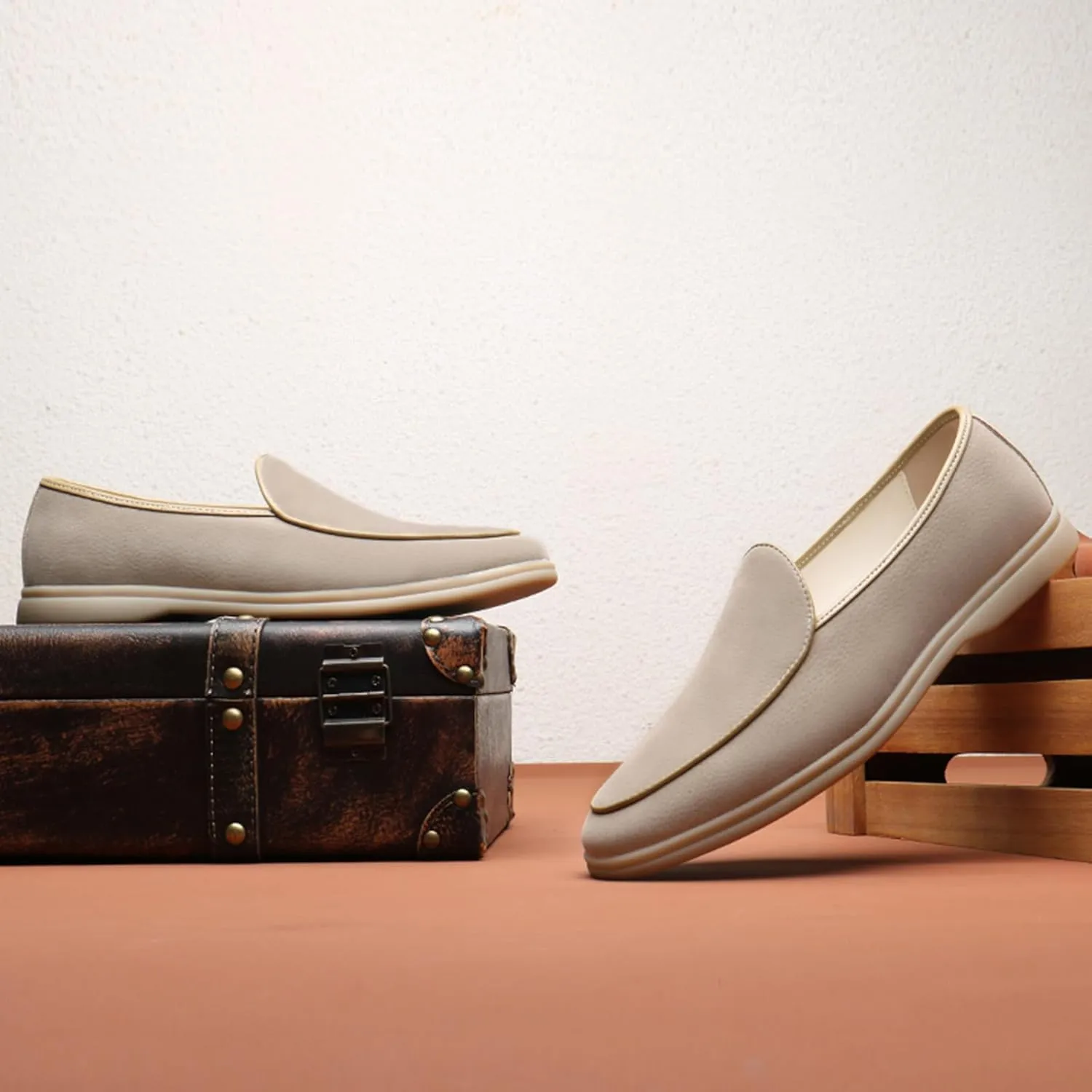 Men's Fashion Suede Leather Slip On Penny Loafers Casual Driving Shoes Moccasins Dress Shoes Comfortable Round Toe Breathable Formal Shoes for Prom Wedding Business