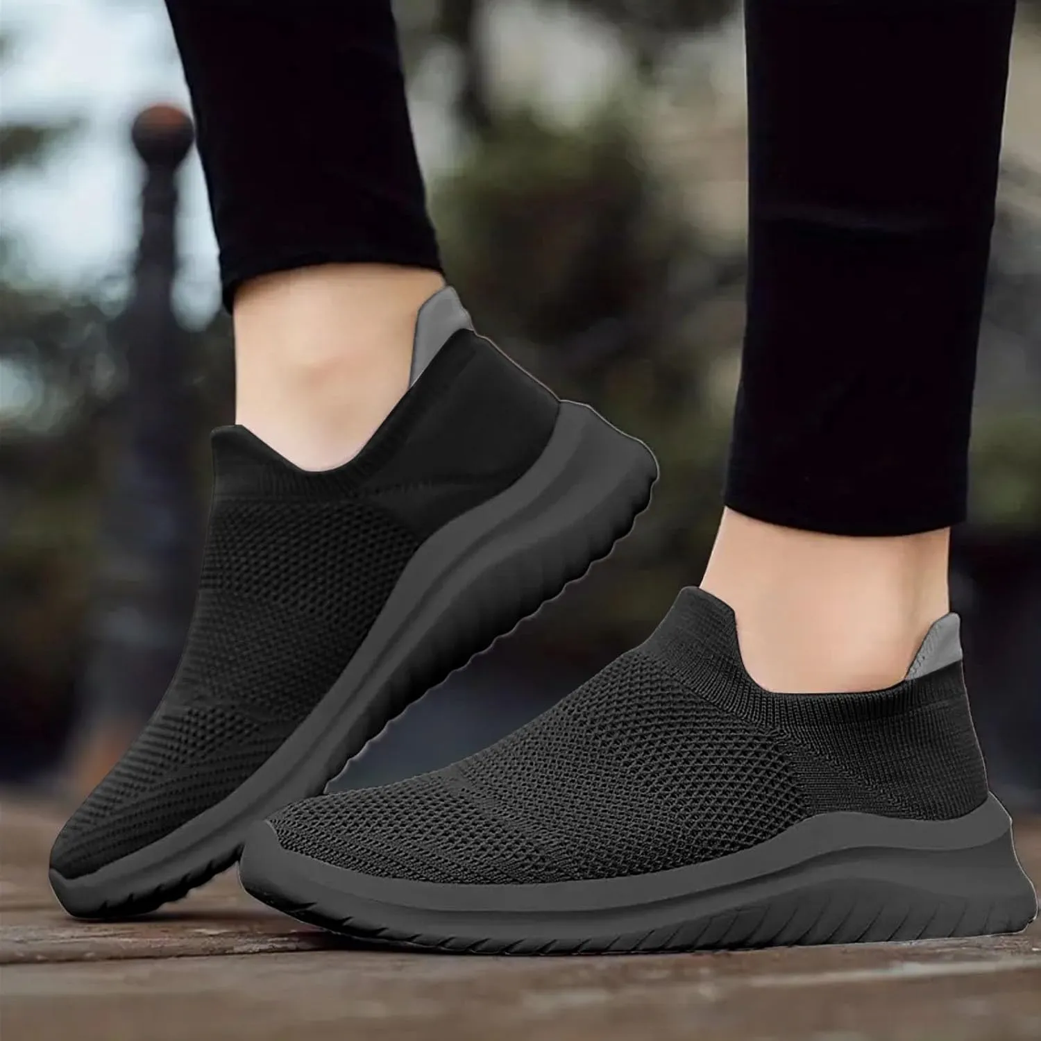 Stylish and Comfortable Mesh Breathable Soft Soled Casual Sneakers for Men and Women Alike. Women Athletic Shoes