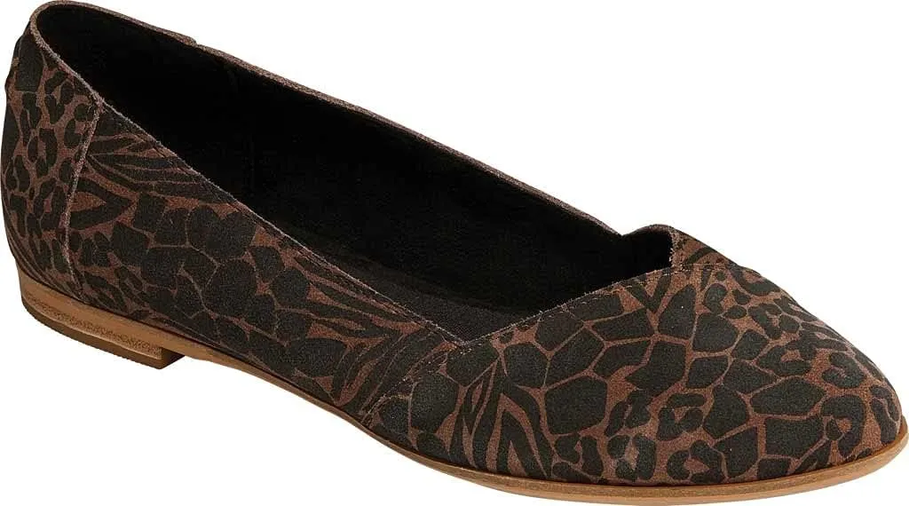 TOMS Womens Julie Slip On Flats Casual - Beige