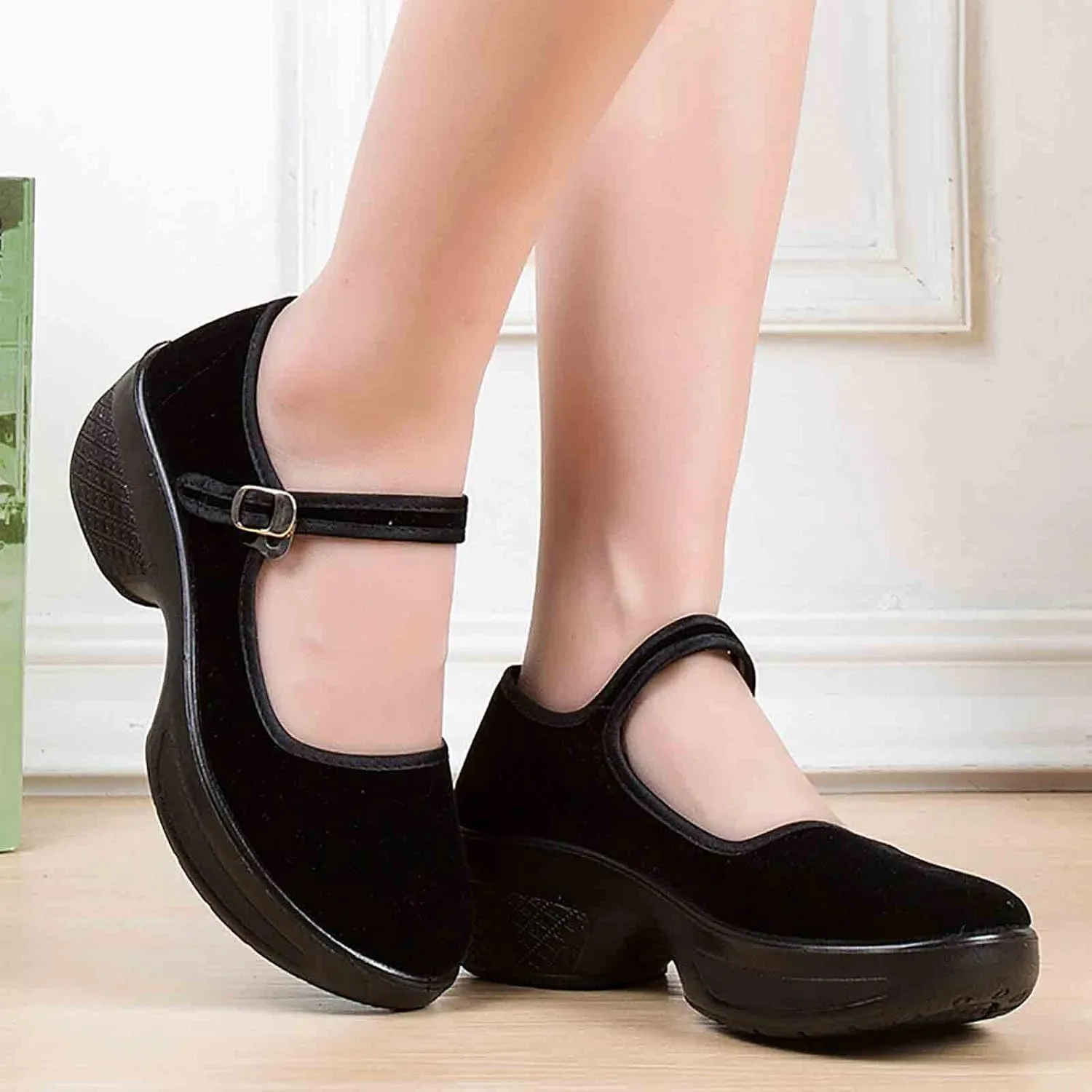 Women's Dance Shoes Sneakers Breathable Jazz Lady Athletic Walking Dancing Shoes Casual Comfortable Shoe