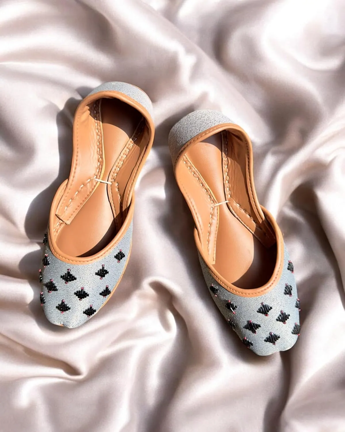 Women's Slip On Traditional Handmade Khussa Bridal Mojari Punjabi Jutti Ethnic Ballet Flats