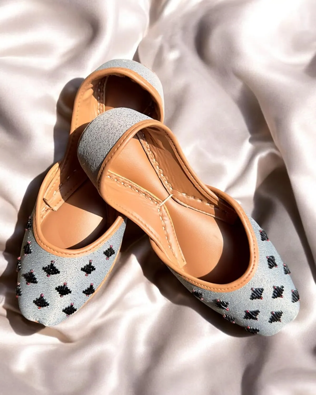 Women's Slip On Traditional Handmade Khussa Bridal Mojari Punjabi Jutti Ethnic Ballet Flats